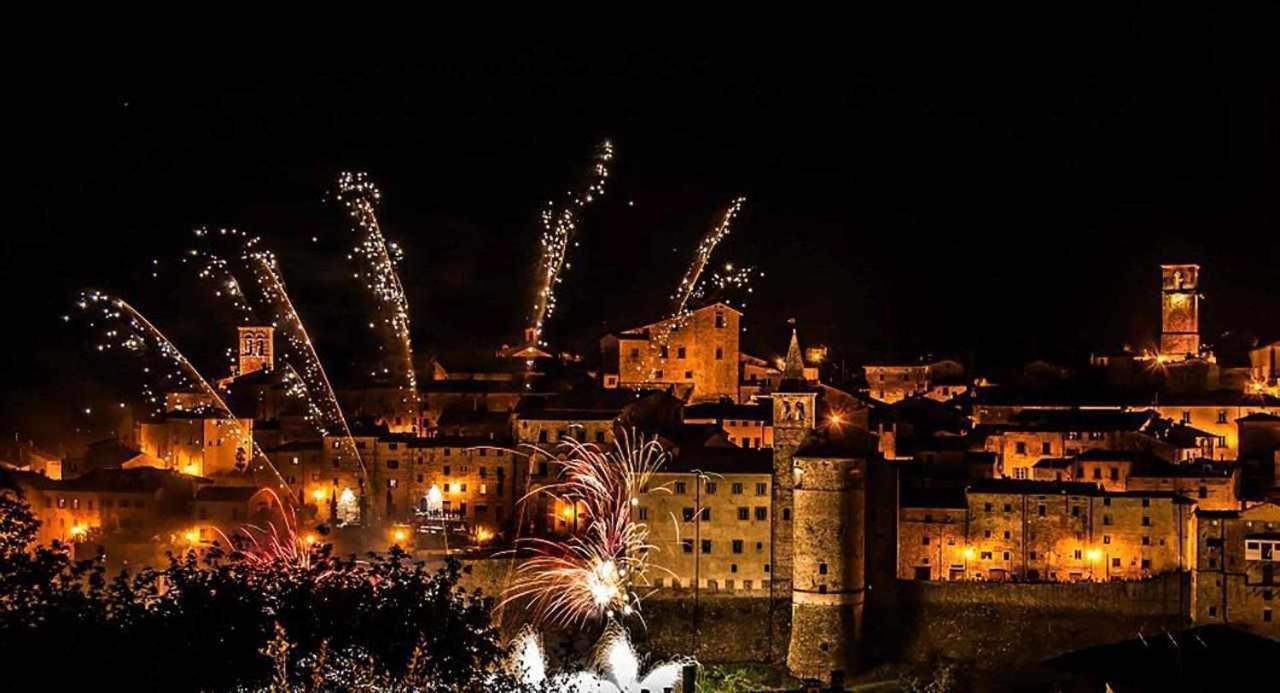 Appartamenti con cucina nelle colline toscane Anghiari Esterno foto